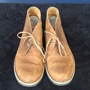 Clark’s women’s desert boots